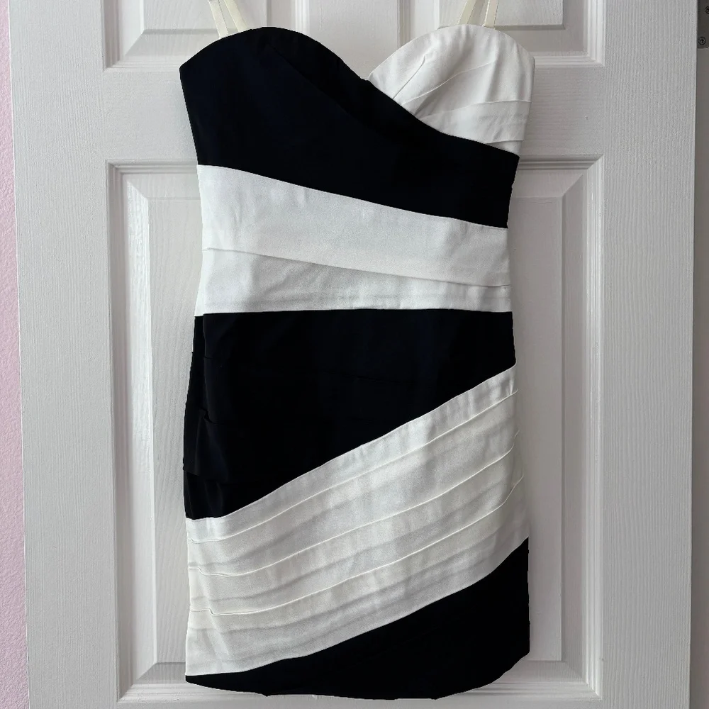BCBGMaxAzria "Kalea" Strapless Mini Dress - Black & White Size 8 - Picture 4 of 13